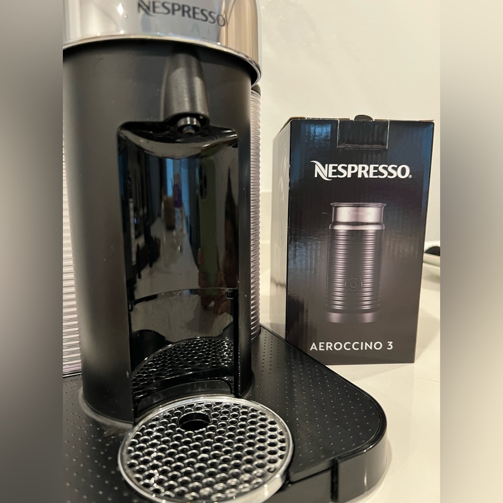 Breville Chrome Nespresso Vertuo